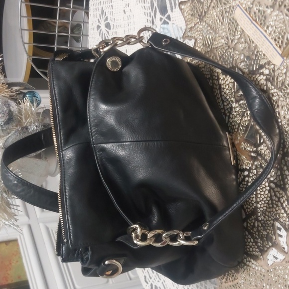 Danier Purse - Picture 2 of 14